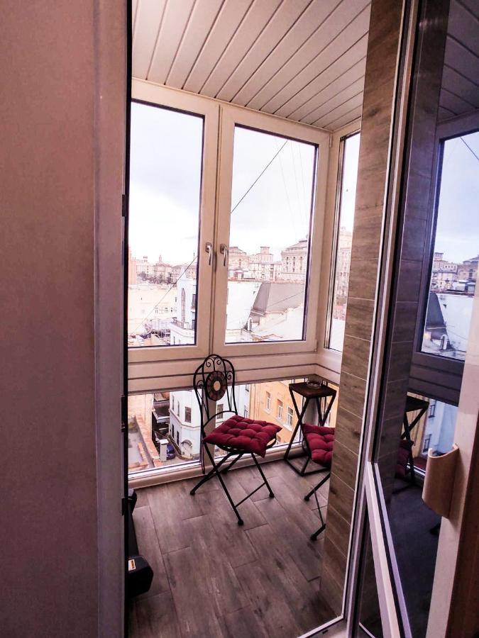 Sauna, Big Jacuzzi , Khreshchatyk apartments Kiev Bagian luar foto