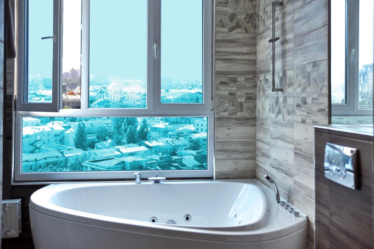 Sauna, Big Jacuzzi , Khreshchatyk apartments Kiev Bagian luar foto