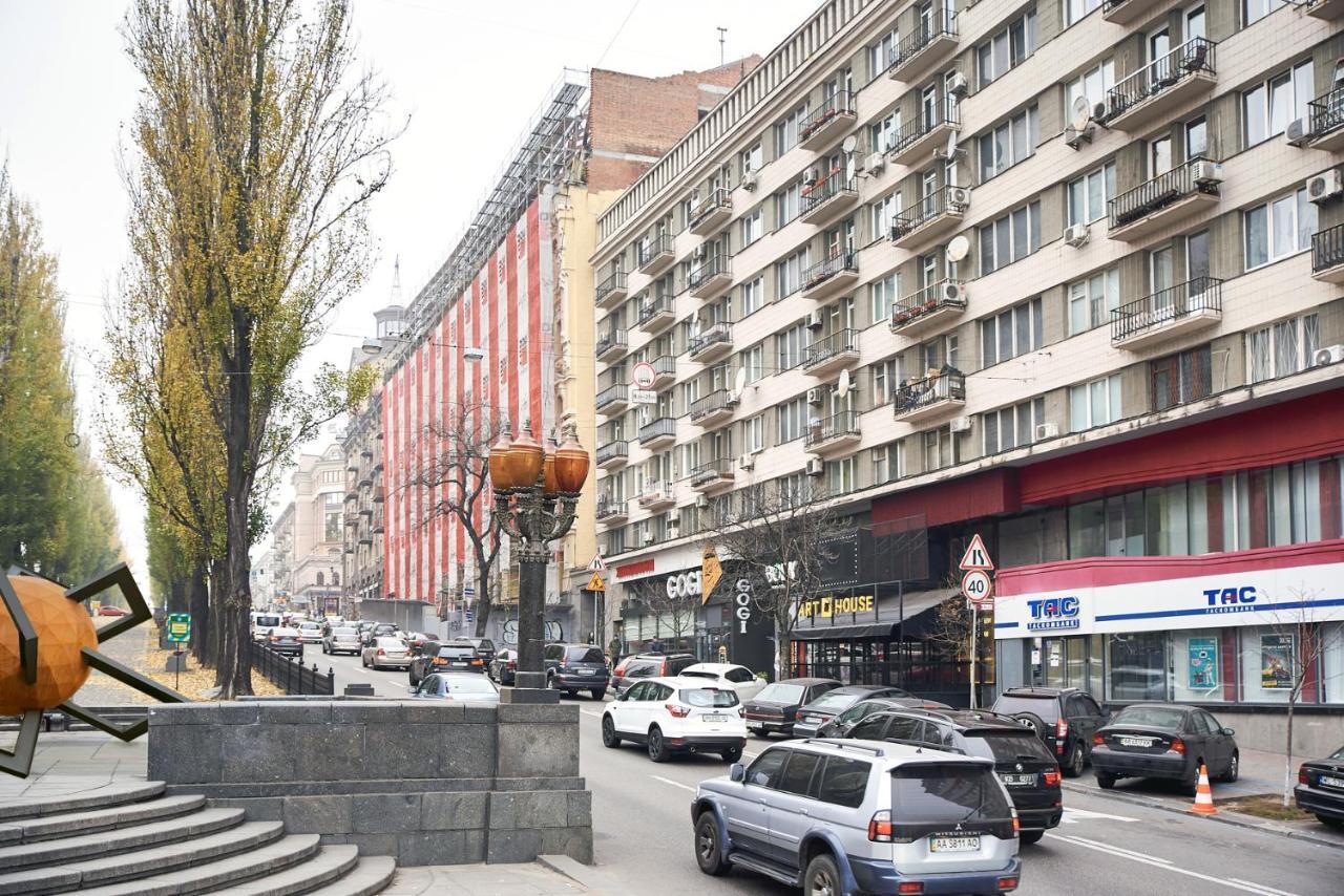 Sauna, Big Jacuzzi , Khreshchatyk apartments Kiev Bagian luar foto
