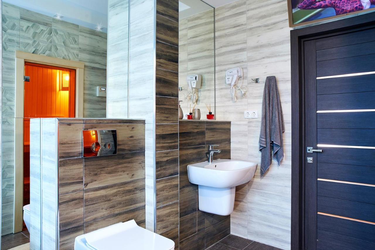 Sauna, Big Jacuzzi , Khreshchatyk apartments Kiev Bagian luar foto