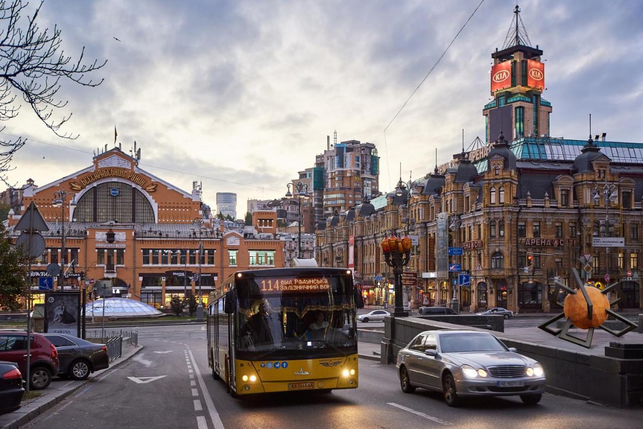 Sauna, Big Jacuzzi , Khreshchatyk apartments Kiev Bagian luar foto